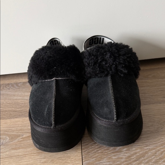 UGG Black Fuzzy Platform Slip-Ons - Picture 3 of 5
